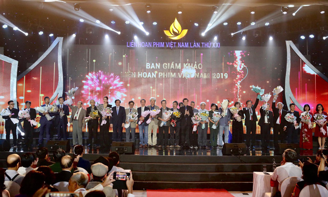 Khai mạc Liên hoan phim Việt Nam lần thứ XXI: Tôn vinh sắc màu điện ảnh