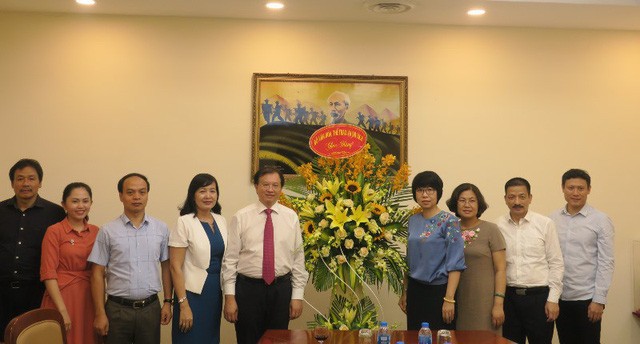 Thứ trưởng Tạ Quang Đông thăm và chúc mừng các cơ quan báo chí nhân Ngày Báo chí cách mạng Việt Nam