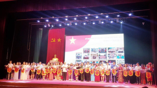 Khai mạc Liên hoan cán bộ thư viện tuyên truyền giới thiệu sách - Chào mừng Kỷ niệm 65 năm chiến thắng Điện Biên Phủ