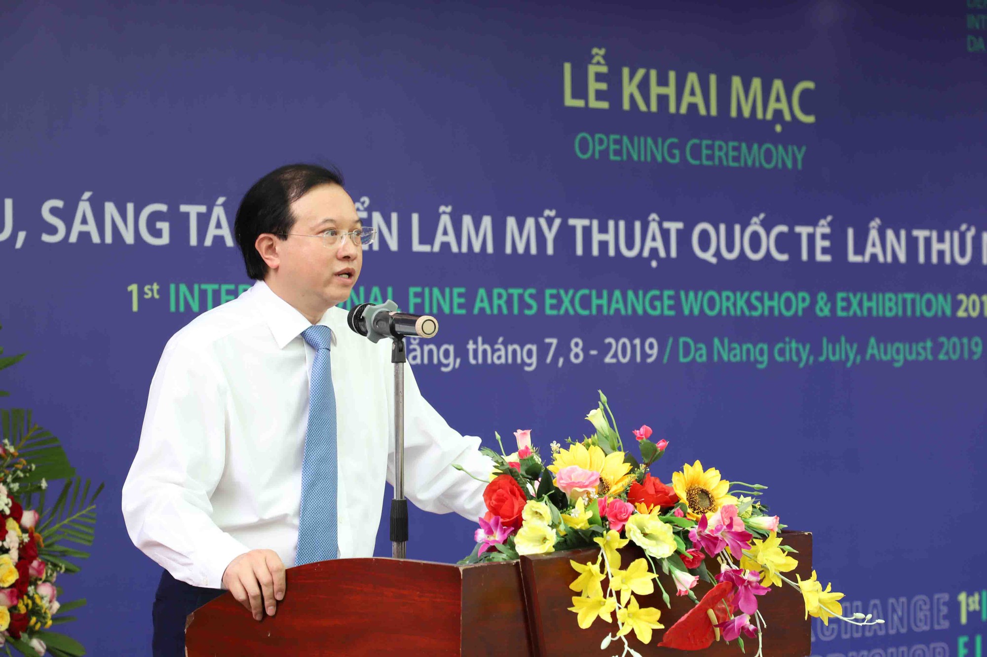 Quảng bá, giới thiệu hình ảnh đất nước con người Việt Nam đến bạn bè quốc tế thông qua hoạt động Mỹ thuật