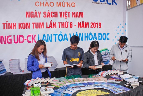 Nhiều hoạt động tại Ngày sách Việt Nam - Tỉnh Kon Tum lần thứ VI năm 2019