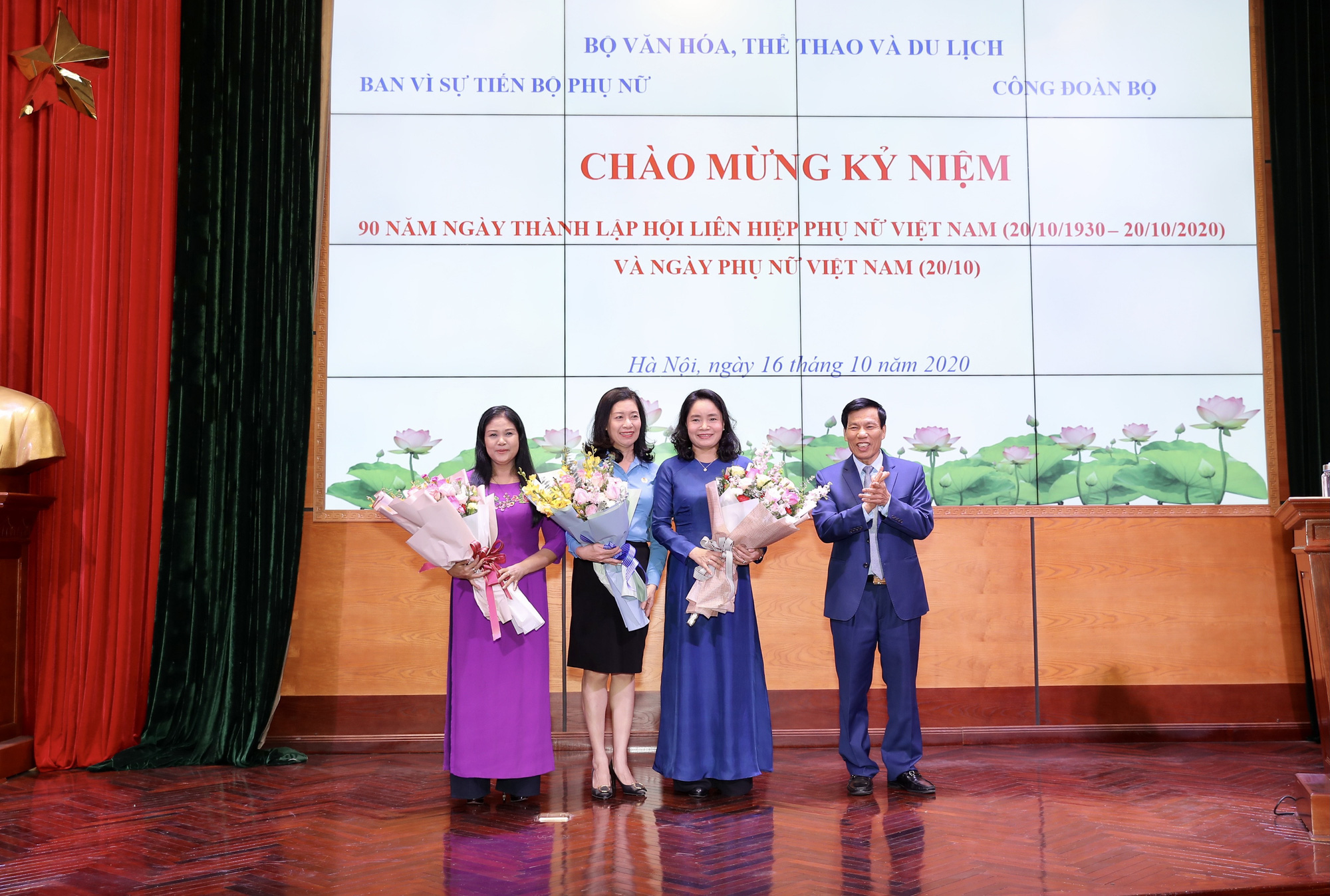 Bộ trưởng Nguyễn Ngọc Thiện: Cán bộ, công chức, viên chức, người lao động nữ đã có đóng góp lớn vào thành tích chung của Bộ VHTTDL