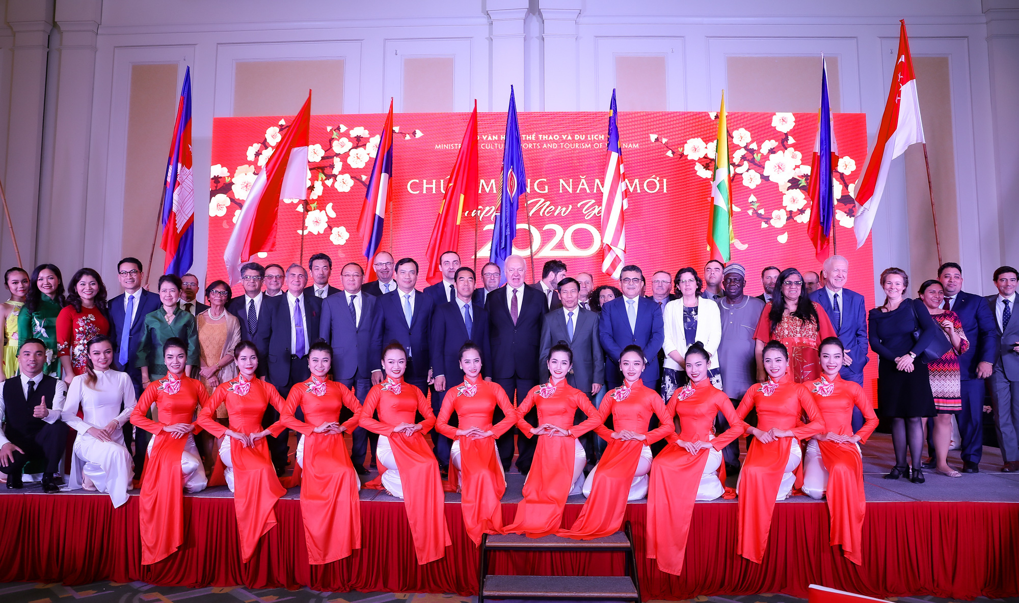 Bộ trưởng Nguyễn Ngọc Thiện tiếp các Đại sứ nước ngoài tại Việt Nam nhân dịp Tết Canh Tý 2020