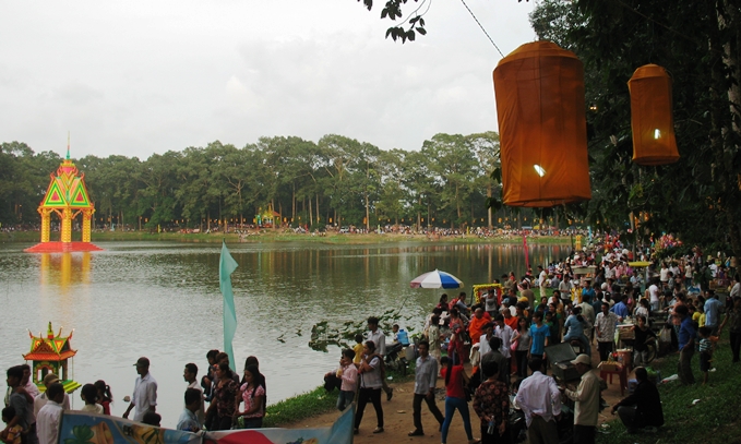 Trả lời kiến nghị của cử tri tỉnh Trà Vinh về đề nghị thả đèn gió trong lễ hội Ok-Om-Bok