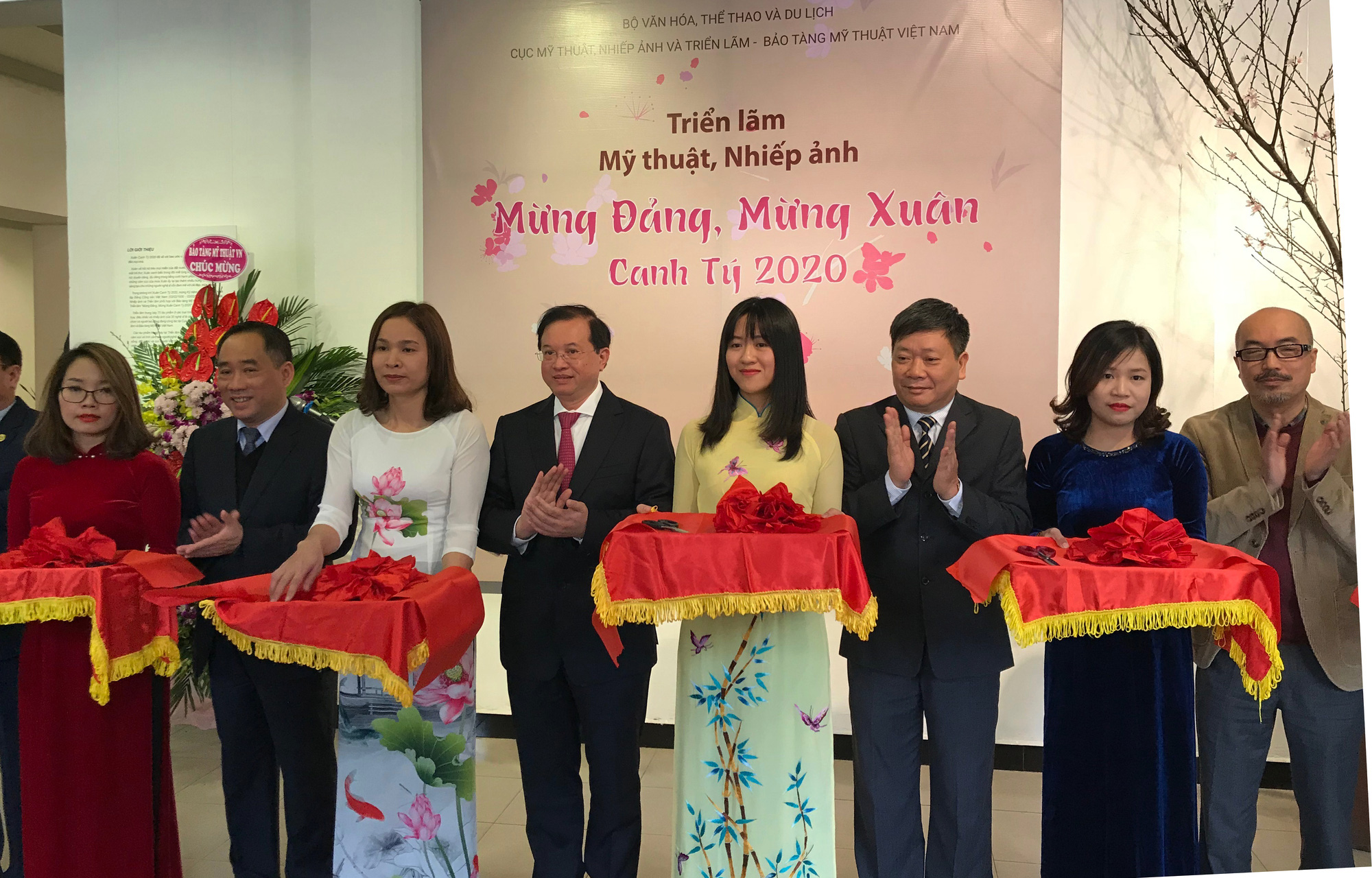 Triển lãm 70 tác phẩm nghệ thuật mừng Đảng, mừng Xuân 