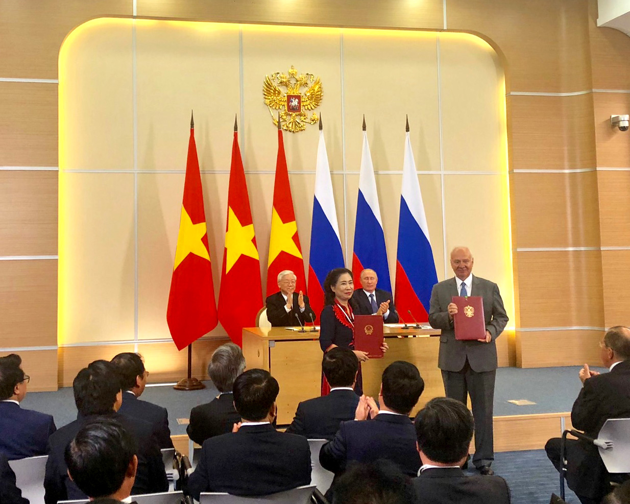 Việt Nam và Nga ký Chương trình hợp tác văn hóa