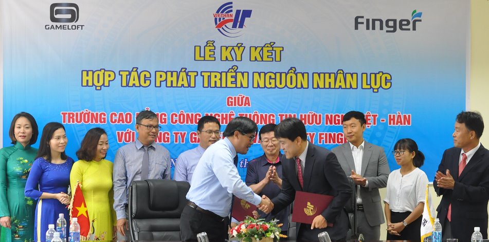 Cao đẳng Việt-Hàn bắt tay doanh nghiệp đào tạo nguồn nhân lực CNTT