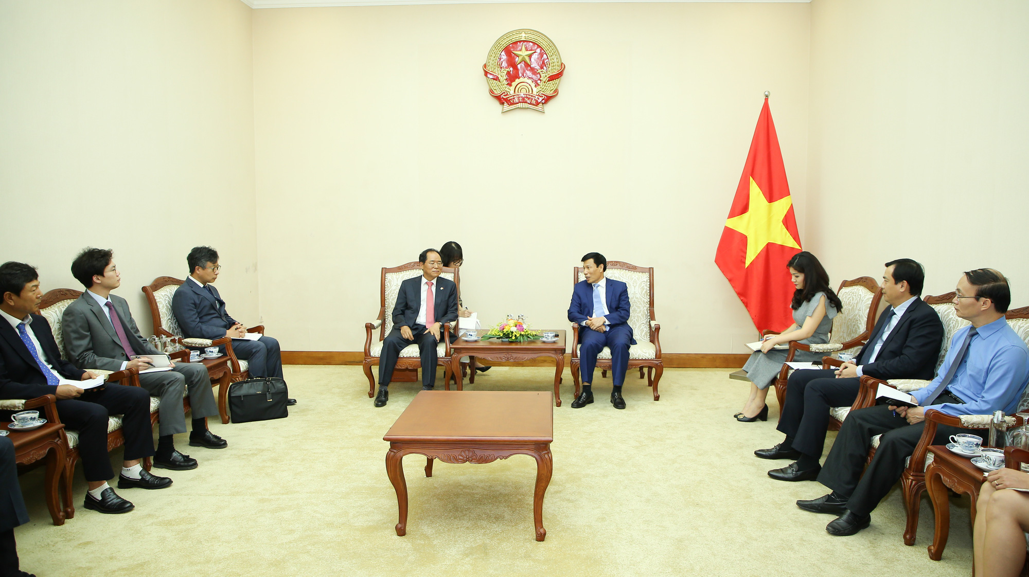 Bộ trưởng Nguyễn Ngọc Thiện: Việt Nam- Hàn Quốc tái khởi động mạnh mẽ các chương trình hợp tác văn hóa, thể thao và du lịch sau dịch Covid-19