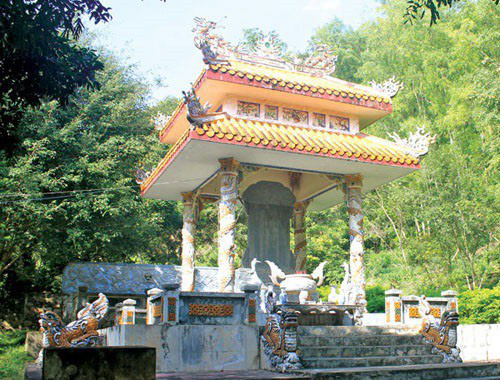 Bộ VHTTDL thẩm định Dự án bảo tồn, tôn tạo và phát huy giá trị Khu di tích lăng miếu Triệu Tường, tỉnh Thanh Hóa
