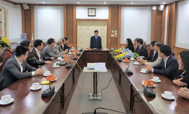Bộ trưởng Nguyễn Ngọc Thiện trao quyết định bổ nhiệm nhân sự