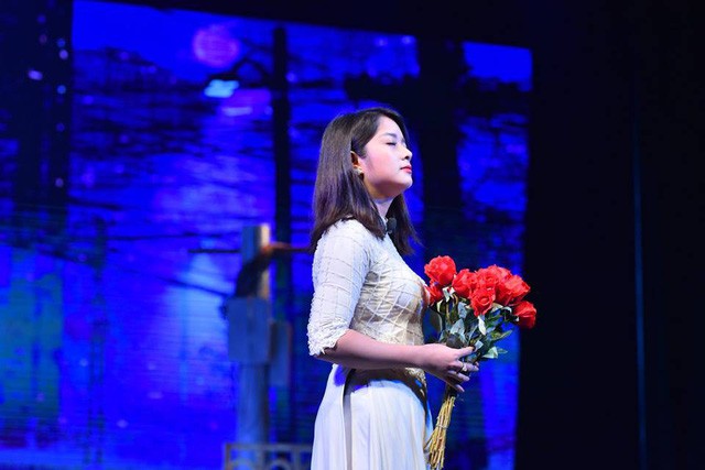 Nhà hát Tuổi trẻ công diễn vở “Tin ở hoa hồng”
