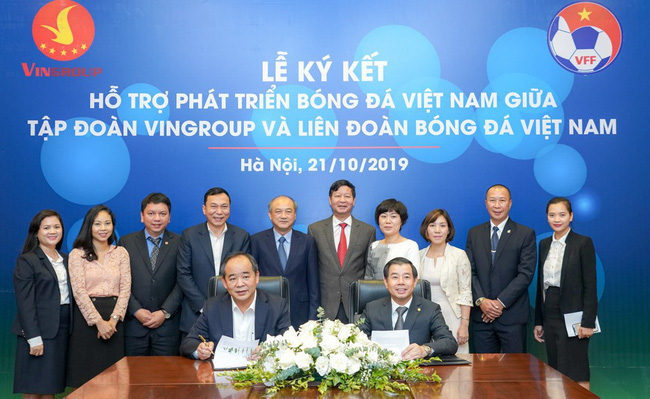 Ký kết thỏa thuận hợp tác chiến lược hỗ trợ phát triển bóng đá Việt Nam
