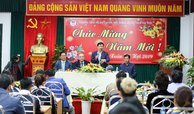 Hình ảnh Bộ trưởng Nguyễn Ngọc Thiện thăm và chúc Tết các VĐV, HLV