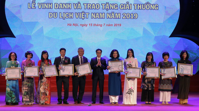 Lễ Vinh danh và trao tặng giải thưởng Du lịch Việt Nam năm 2019