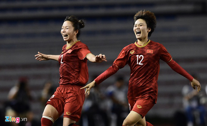 Bộ trưởng Nguyễn Ngọc Thiện tặng 1 tỷ đồng cho đội tuyển bóng đá nữ Việt Nam sau tấm huy chương vàng SEA Games