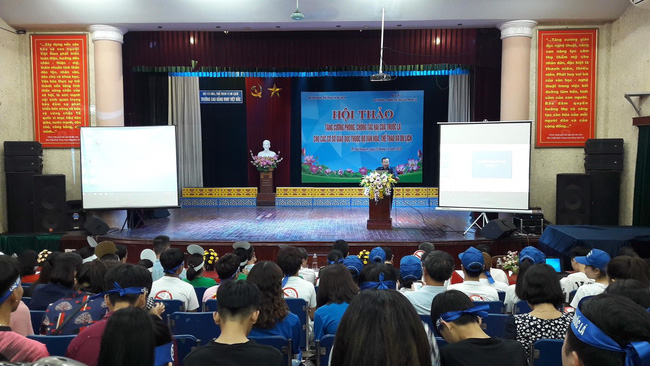 Hội thảo “Tăng cường phòng, chống tác hại của thuốc lá cho các cơ sở giáo dục thuộc Bộ” tại trường CĐ VHNT Việt Bắc
