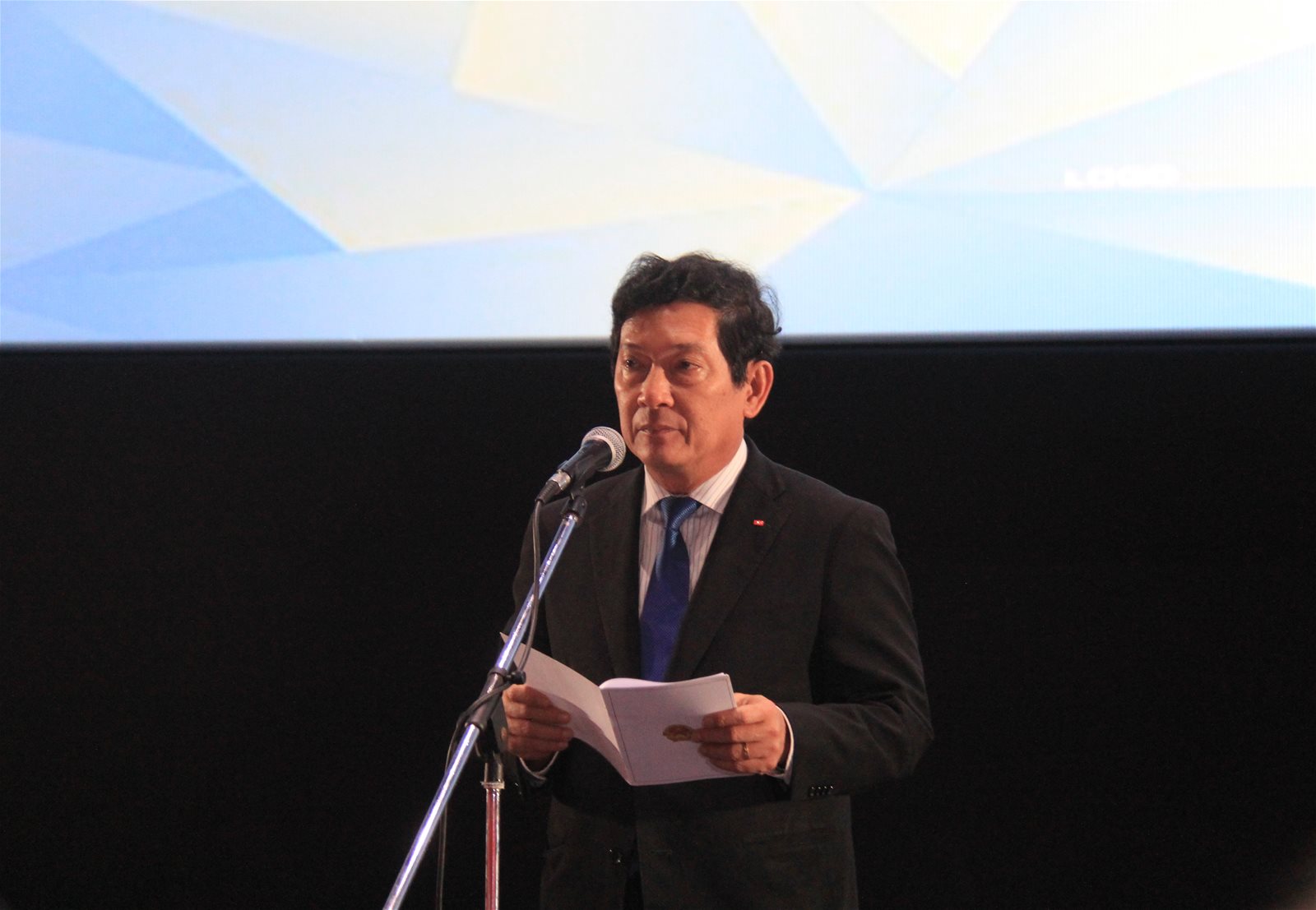 Thứ trưởng Huỳnh Vĩnh Ái dự lễ khai mạc Tuần Phim APEC Việt Nam 2017