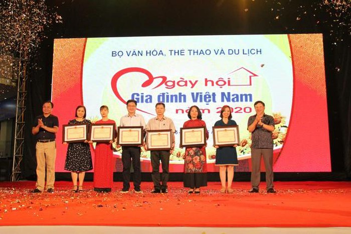 Bế mạc Ngày Gia đình Việt Nam 28/6