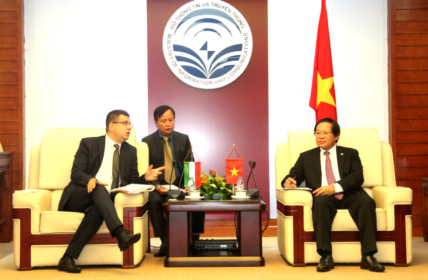 Việt Nam - Hungary tăng cường hợp tác về CNTT-TT
