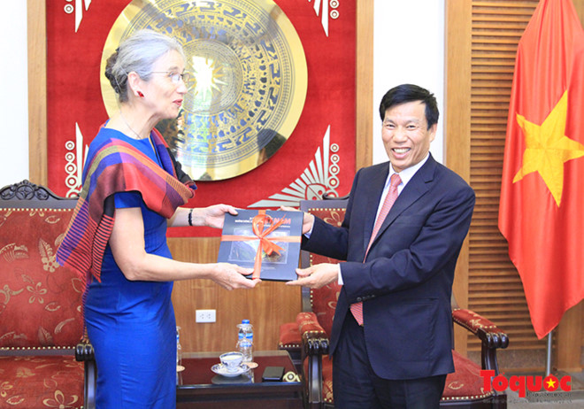 Bộ trưởng Nguyễn Ngọc Thiện tiếp Đại sứ Hà Lan tại Việt Nam