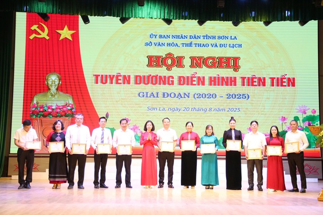 Sơn La: Đẩy mạnh cải cách hành chính, ứng dụng công nghệ thông tin trong công tác thi đua khen thưởng