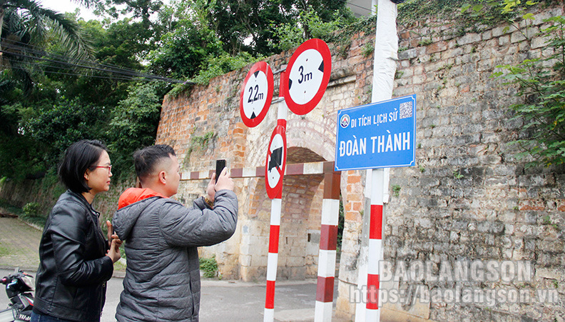 Lạng Sơn: Gắn mã QR cho biển tên đường, phố và khu di tích danh thắng - Góp phần giáo dục văn hóa, lịch sử thiết thực