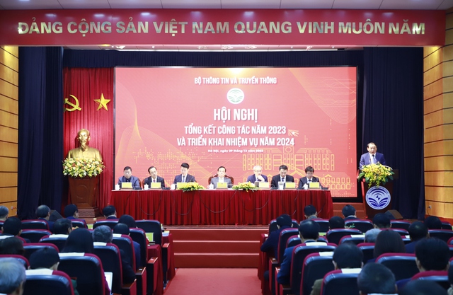 Bộ trưởng Nguyễn Văn Hùng: Cần có nhiều giải pháp đồng bộ để quản lý về văn hóa trên không gian mạng