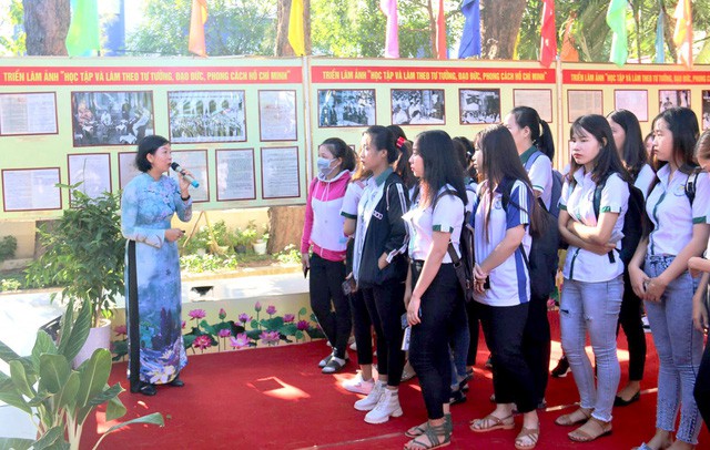 Khai mạc triển lãm ảnh “Học tập và làm theo tư tưởng, đạo đức, phong cách Hồ Chí Minh”