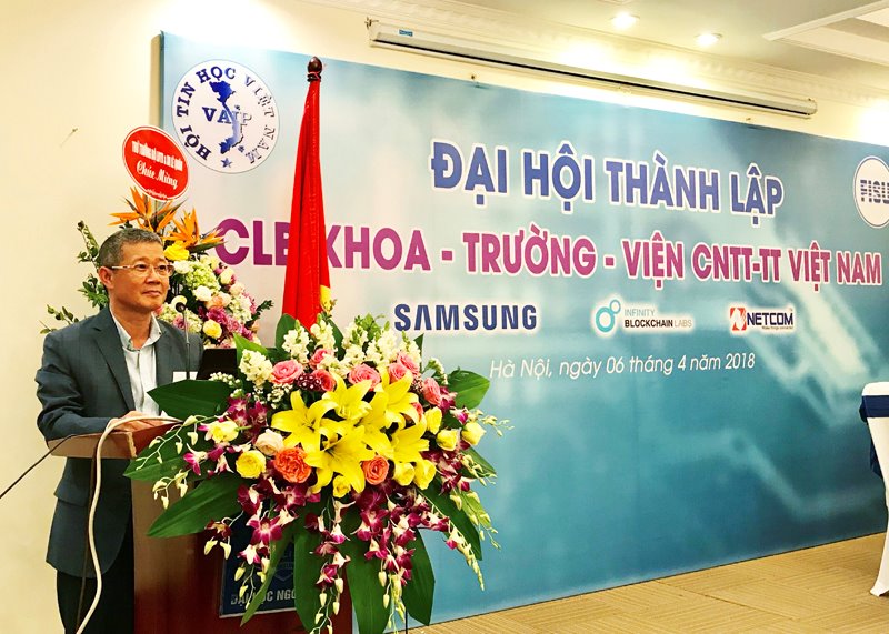 Chính thức ra mắt Câu lạc bộ Khoa – trường – viện CNTT-TT Việt Nam