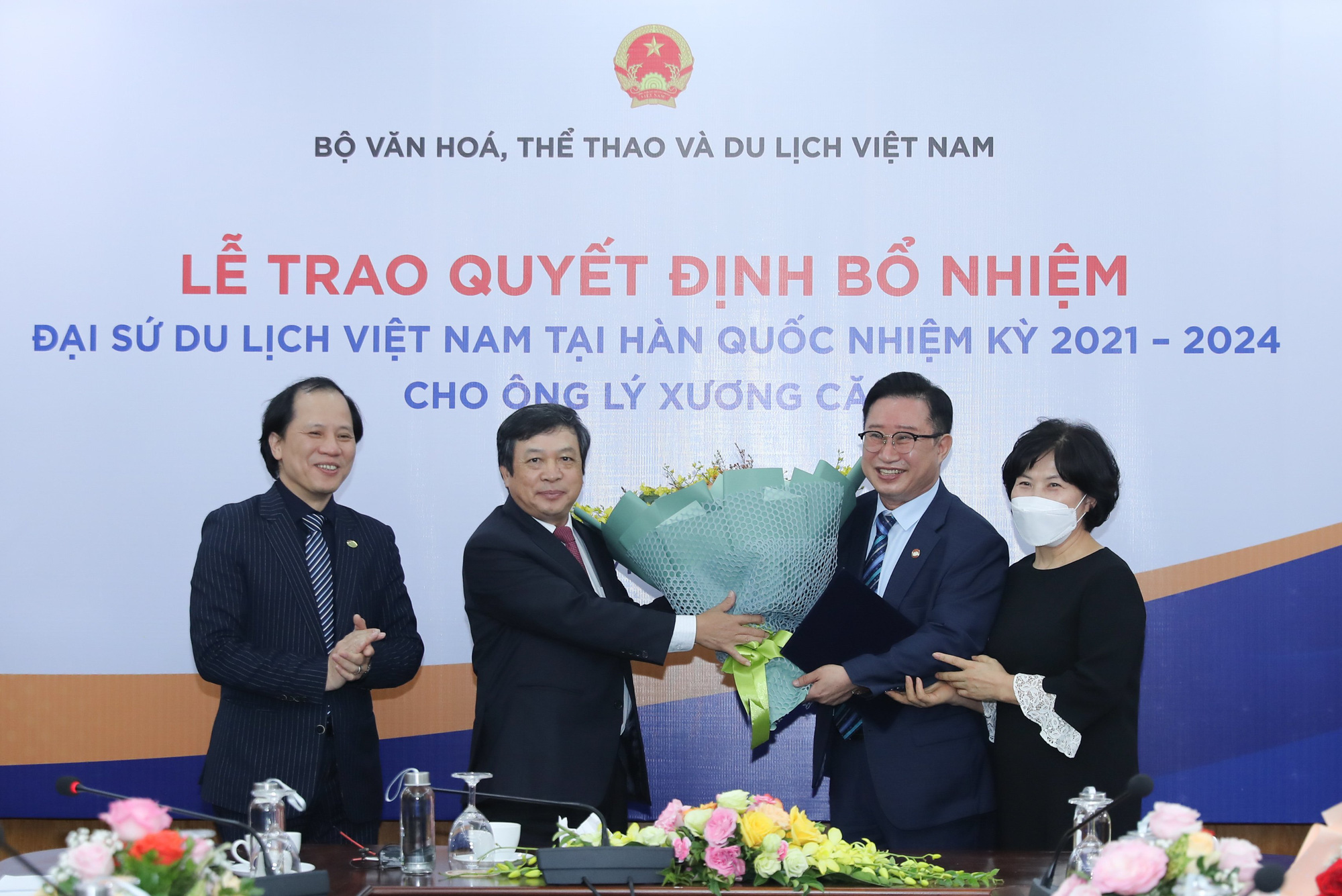 Trao quyết định bổ nhiệm Đại sứ Du lịch Việt Nam tại Hàn Quốc nhiệm kỳ 2021 - 2024